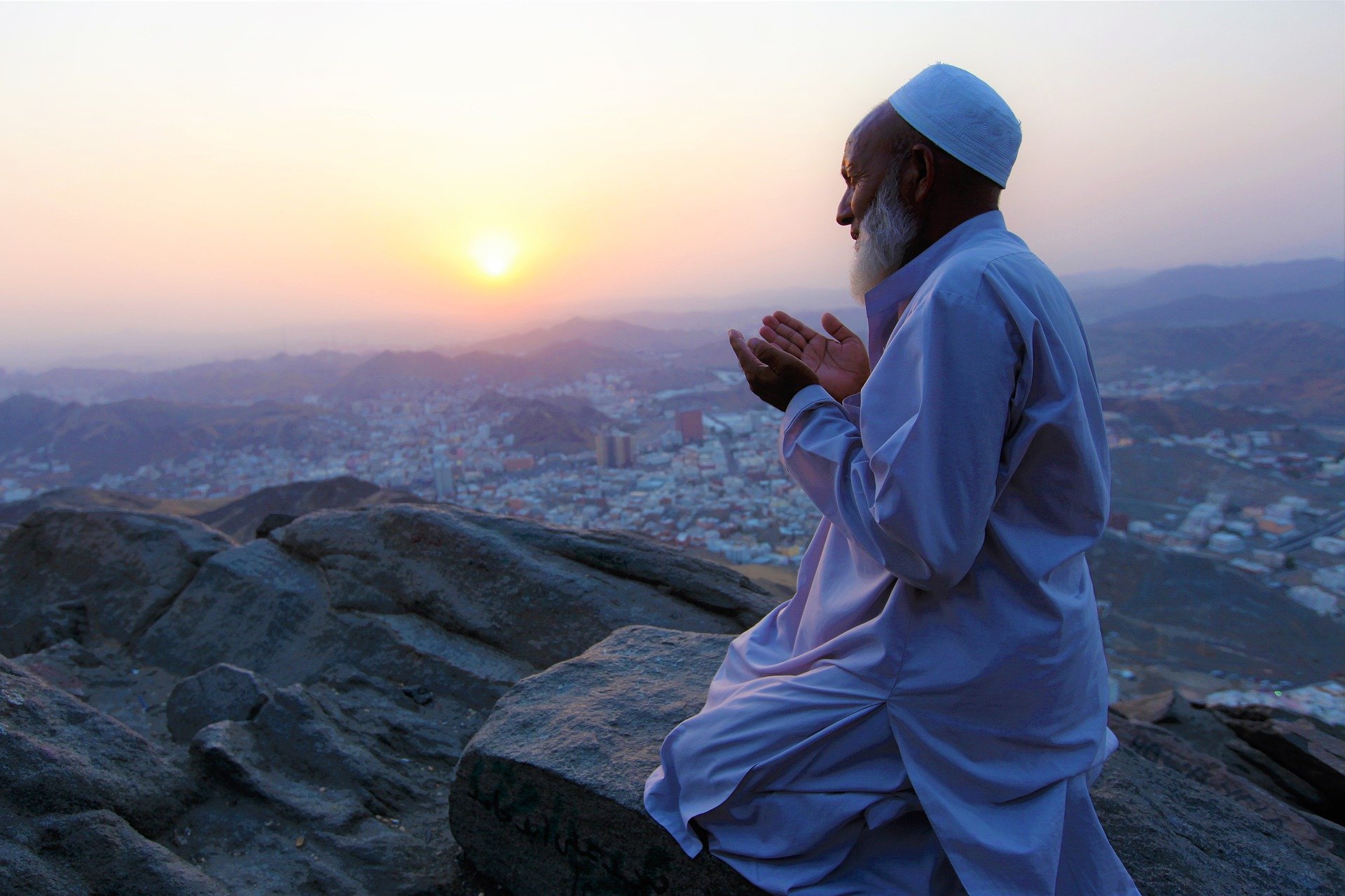 "Et qui a meilleure religion que celui-là qui se soumet..."